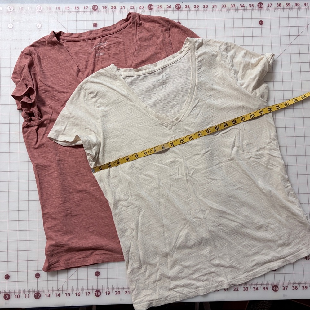Lot of 2 Universal Thread Tees